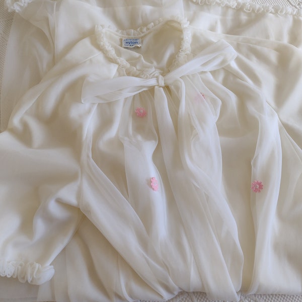 Vintage 1960s St Michael Ivory Peignoir/Robe With Scattered Pink Daisies Ruffled Edging Long Soft Bow Made in Britain