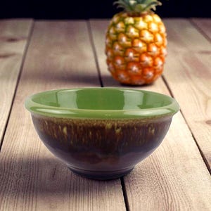 Denby Stoneware 2 Pint Bowl Green and Brown Glazed Serving Mixing Bowl Made in England Vintage Kitchenware Collectible Tableware