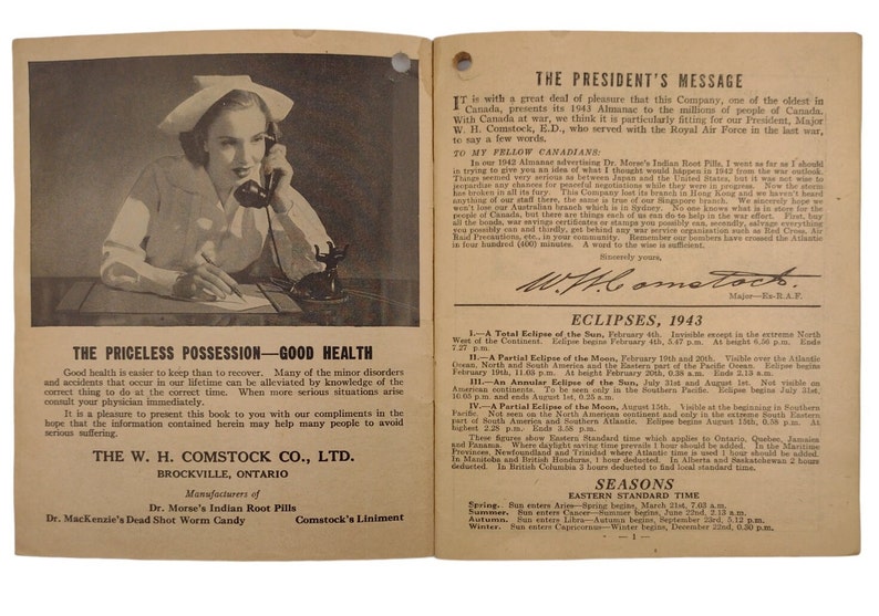 Może przedstawiać: Antyczny almanach z 1943 roku firmy The W.H. Comstock Co., Ltd. z Brockville, Ontario, Kanada. Na okładce znajduje się czarno-białe zdjęcie pielęgniarki rozmawiającej przez telefon. Wewnątrz znajdują się informacje o zaćmieniach, porach roku i przesłaniu prezydenta.