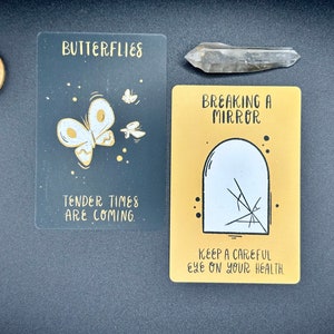 The Mini Divi: Omens Oracle Deck voor waarzeggerij en waarzeggerij -- Oracle Deck -- Read the Omens -- Divination Tool