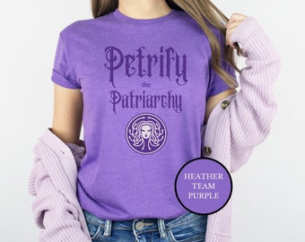 Camisa Medusa gótica pastel, bonita camisa de Petrify The Patriarchy, estética de mitología griega, regalo literario para novia, feminista, ropa alternativa