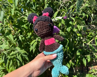 Peluche de sirena de ganchillo