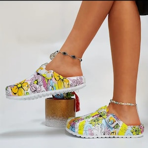 Women’s Coloful Floral  Prints Comfortable Clogs