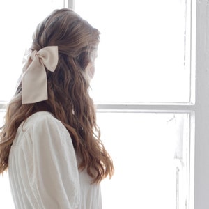 Grace | hair bow from 100% natural silk in light pink, blush pink and chocolate brown