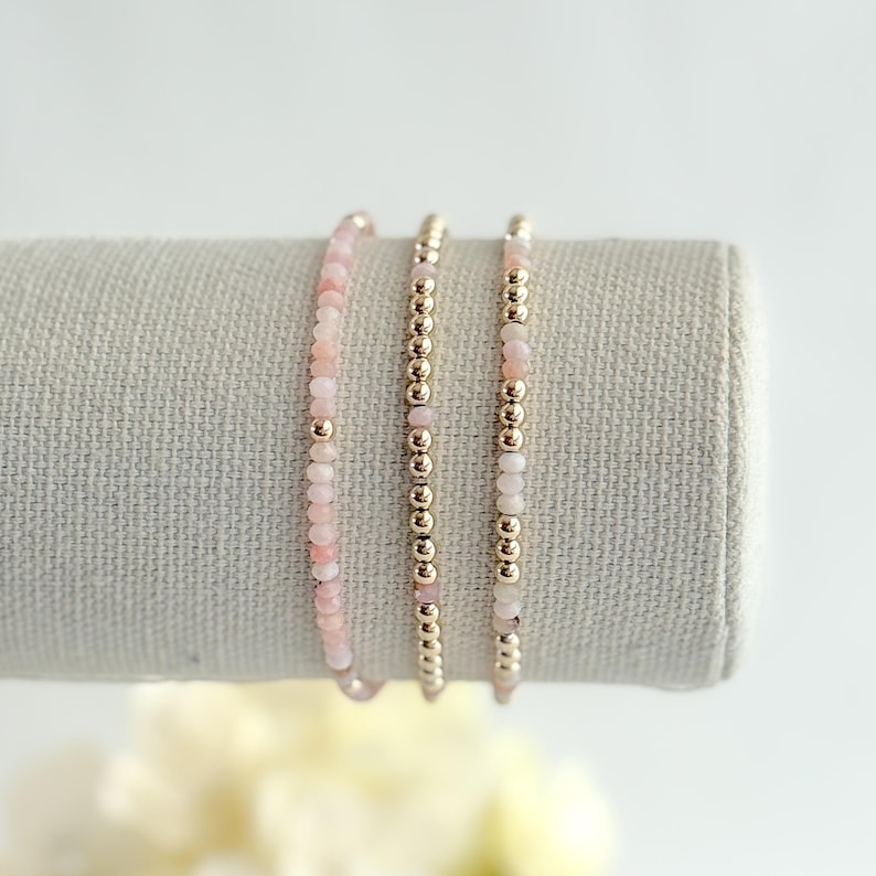 Pulsera de ópalo rosa: chapada en oro de 14 k o con detalles en plata de ley, varios estilos imagen 1
