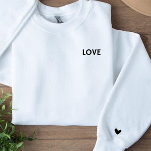 Set of iron-on patches &quot;Love&quot; with heart in different colors, iron-on patch with saying, shirt, patch, neon iron-on image, plot, DIY fashion, iron-on patch