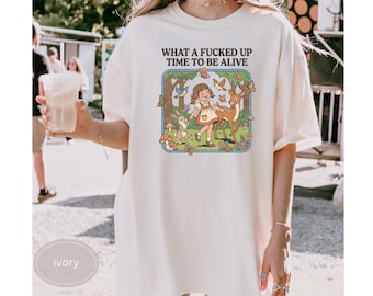 なんて素晴らしい時代なんだTシャツ、面白いダークユーモアTシャツ、面白いコテージコアTシャツ、皮肉なTシャツ、皮肉なユーモアスウェットシャツ、面白いギフト