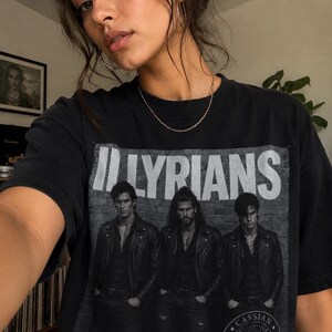 Illyrians ACOTAR photo T-Shirt | Rock band inspired tee, vintage black-and-white print image 7
