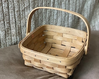 Longaberger Basket, 2003 Medium Handled Berry Basket