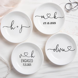 Custom Round Ring Dish, Personalized Gift for Bride, Engagement Ring Holder, Wedding Ring Dish, Newlywed Gifts, Anniversary Gifts