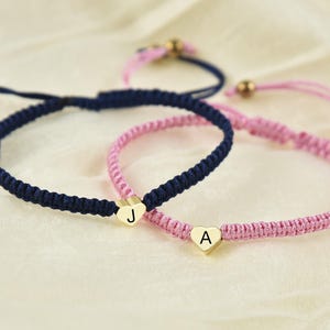 Juego de 2 pulseras con iniciales para parejas, pulseras a juego para él/ella, regalo personalizado para novio, aniversario o mejor amigo.