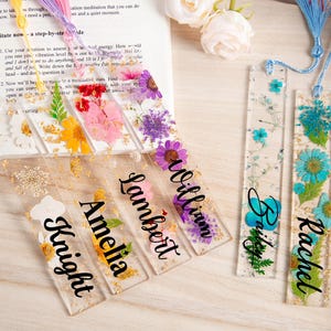 Flower Name Bookmark for Her, Personalized Resin Bookmark for Mom,  Birth Flower Bookmark, Custom Name Bookmark, Gift for Teachers
