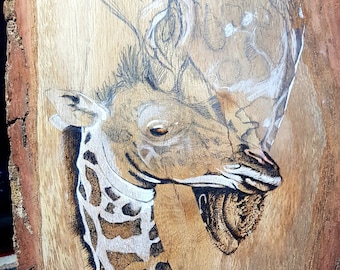 Art deco aan de muur, pyrografie, wilde dieren.