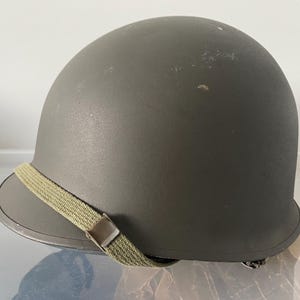 第二次大戦頃/1945製　実物　未使用クラスM-1ヘルメット M1 Helmet of WW II : WWII のM1ヘルメット（1941-1945）生産時期別