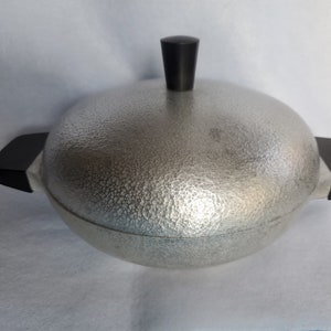 Atomic Club Aluminum Hammered Aluminum 1 quart cast aluminum pot casserole with lid