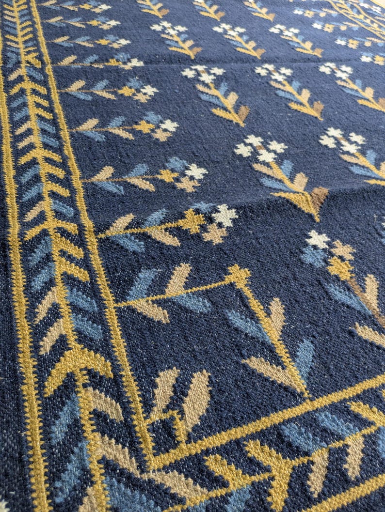 Handwoven Kilim Rug for living room: Traditional Kilim Rug 8x10 Kilim Rug