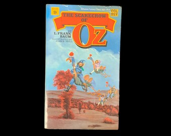 The Scarecrow of Oz  by L. Frank Baum - Book 9 - Del Ray Books - Ballantine Books - Published 1980 - Free Shipping