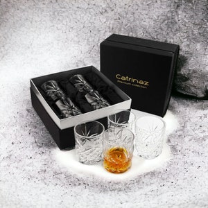 Catrinaz® - Luxe whisky-/gedistilleerdglazen - Tequilaglazen - Rumglazen - Premiumkwaliteit - 4 stuks - Luxe geschenkdoos - Uniek cadeau.