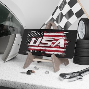 USA Flag Vanity Plate: Patriotic Aluminum Car Decor