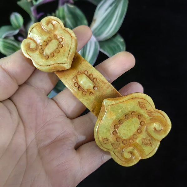 Vintage style Collect china Old yellow Jade Hand-carved Ru yi Statue Sculpture,  old Xiuyu, Han Dynasty, Ming and Qing Dynasty jade Charms