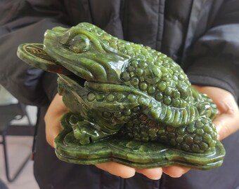 Jade Money Toad Statue: Feng Shui Wealth Frog Carving - Etsy