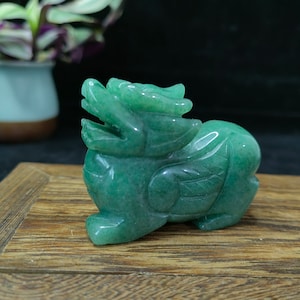 Figura decorativa de Pixiu Pi Yao verde de aventurina natural, piedra de jade Pi Xiu Feng Shui, cristal curativo guardián para la riqueza, la buena suerte y los ingresos PQ221