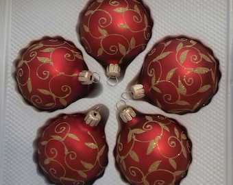 Boule de sapin de Noël soufflée et décorée à la main décor baroque rouge doré 6 cm/lot de 5