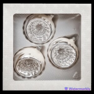 &quot;Snow roof&quot; series Set of 3 8 cm reflex balls