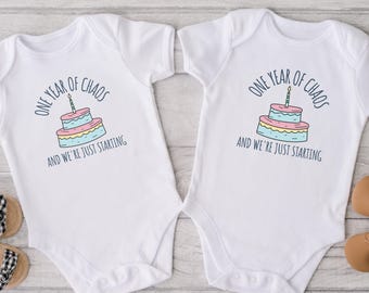 Twins First Birthday Bodysuit, Baby Shower Gift, Funny Twin Outfit, Twin Mom Dad Gift, Baby 1st Year, One Year Old, Gender Reveal, Twin Mom