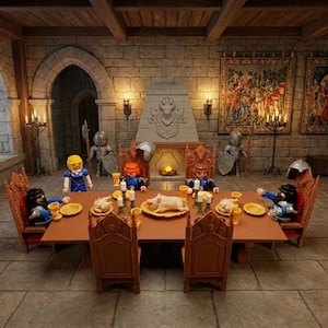 Puede incluir: Una escena de banquete medieval con figuras de Playmobil sentadas alrededor de una larga mesa marrón. La mesa está puesta con platos, copas y un cerdo asado. El fondo incluye una chimenea de piedra, tapices y armaduras.