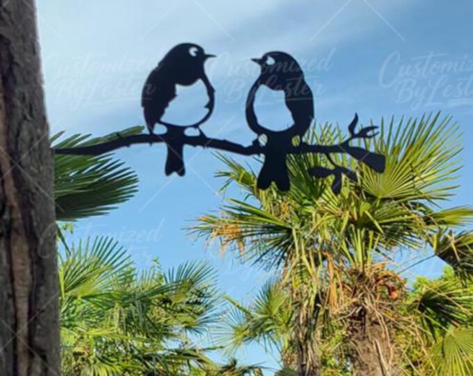 Minimalist Black Metal Birds on Branch Stake, Bird Garden Tree Stake, Black Steel Branch with Decorative Bird Decor, Gifts for Bird Lovers