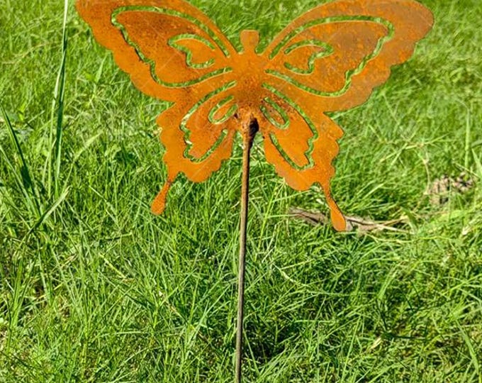 Rusty Metal Butterfly Stake, Butterfly Garden Markers, Modern Outdoor Sculptures, Handmade Metal Garden Art, Outdoor Decor for Gardener
