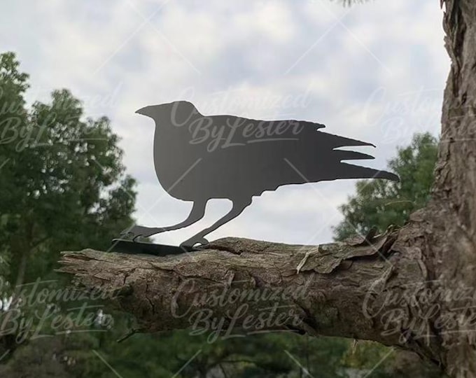 Gothic Black Metal Garden Stakes, Wrought Iron Raven Statue, Outdoor Yard Art, Corvid Decor for Garden, Halloween Cemetery Prop, Unique Gift