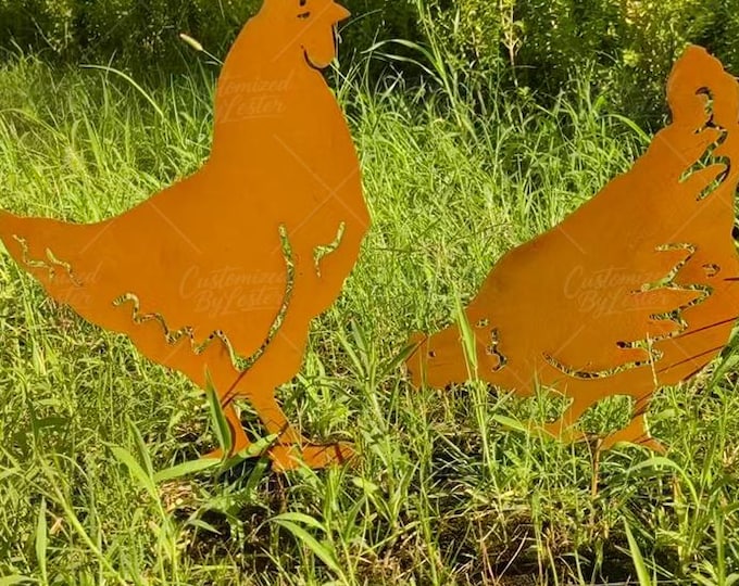 Rusty Metal Rooster & Hen Garden Stakes, Vintage Iron Chicken Yard Art, Farmhouse Animal Decor for Garden, Iron Chicken Yard Art