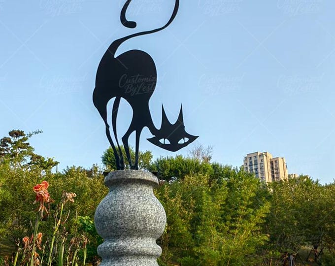 Dark Gothic Cat on Tree Stump Statue, Black Metal Cat Stake for Fence, Outdoor Garden Decor, Witchy Yard Art, Fence Post Art Decor