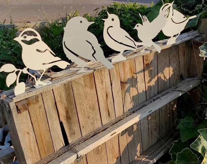 Set of 5 White Metal Bird Fence Stakes, Rustic Birds Garden Markers, Vintage Garden Decor,  Metal Birds Fence Decor, Durable Yard Stakes