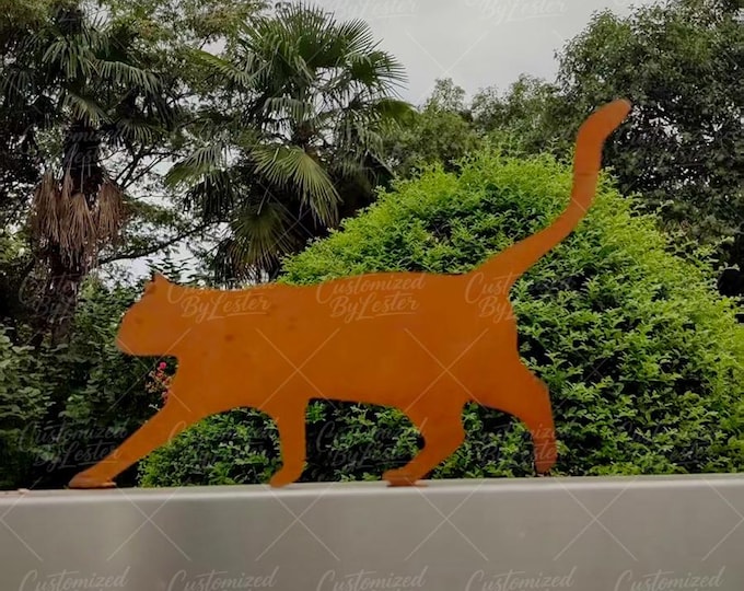 Rusty Metal Walking Cat Fence Stake, Vintage Style Metal Cat Fence Post, Playful Cat Silhouette Outdoor Decor, Unique Pet Lover Gift