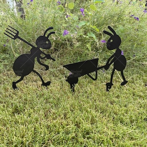 Whimsical Black Ant Garden Stakes, Set of 2 Metal Ant Silhouette for Outdoor Garden, Fun Yard Art & Plant Markers, Unique Yard Art