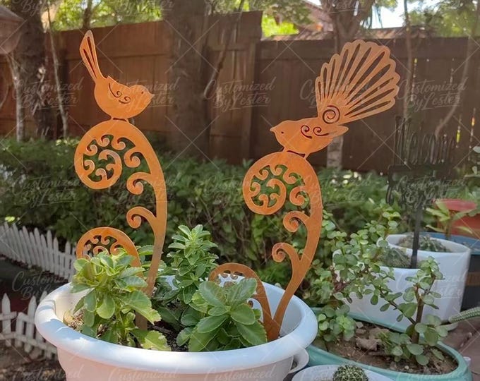 Set of 2 Rustic Metal Bird & Flower Basin Garden Stakes, Farmhouse Chic Yard Decor, Rusted Lawn Ornaments, Bird Lover’s Unique Gift