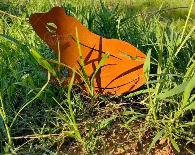 Rusty Frog Garden Stake, Vintage Frog Silhouette Metal Stake, Rusted Metal Yard Decor, Unique Frog Sculpture for Patio or Garden, Frog Art