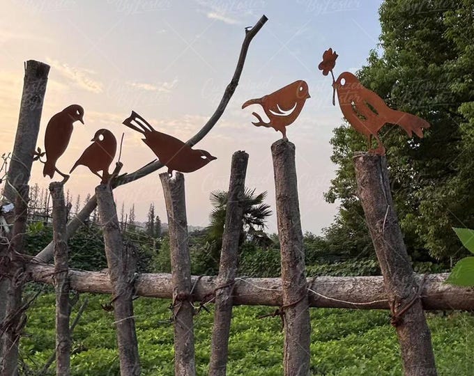Set of 5 Rusty Metal Bird with Flower Fence Stake, Set of 5 Rustic Bird on Post Garden Stakes, Vintage  Cottage Garden Decor