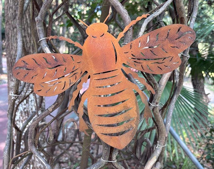 Rusty Metal Bee Garden Sculpture, Vintage Rusted Bee Silhouette, Handmade Iron Bee Sculpture, Outdoor Yard Art, Beekeeper's Garden Gift