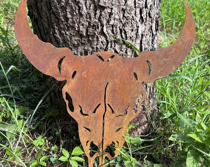Rusty Metal Bull Head Garden Decor, Handmade Weatherproof Wall Art, Rustic Farmhouse Outdoor Sculpture, Gothic Yard Ornament, Garden Decor