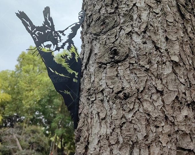 Black Metal Squirrel on Tree Stump Garden Stake, Gothic Squirrel Garden Stake,  Nature-Inspired Outdoor Decor, Wildlife Lover Gift