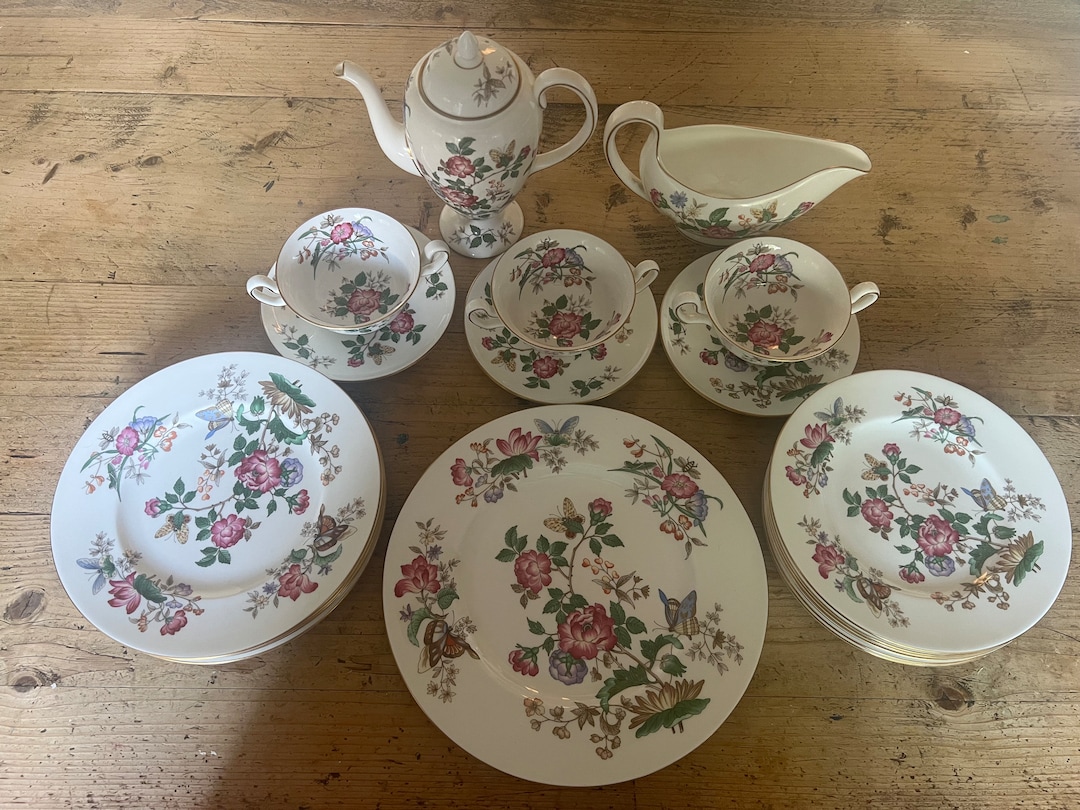A Collection of Wedgwood's 18th Century Floral Charnwood China. Etsy UK