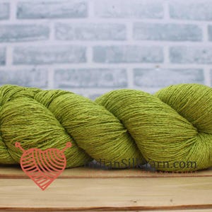 Silk Bourette Yarn 90g/3.2 oz in skeins - 540m per Skein for Knitting/crochet/embroidery (Silk Noil Yarn) - 057
