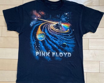Pink Floyd Black Hole Shirt | Pink Floyd Shirt | The Dark Side of The Moon | Dark Side Of The Moon Album Cover | Cosmic Cover