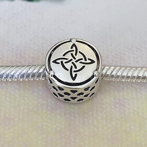 Witch&#39;s Knot Charm,Solid 925 Sterling Silver Charm for Bracelet,Necklace Pendant