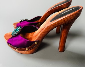 Vintage purple flip flops from Dolce&Gabbana Model 11513. High Heel Sandals, 41