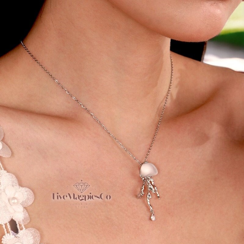 Jellyfish Necklace - Etsy